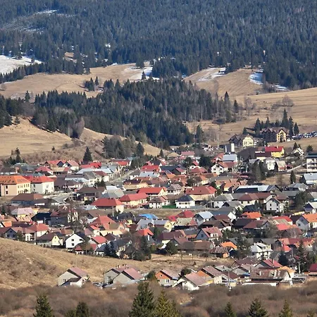 Luxusný Karolína Telgárt